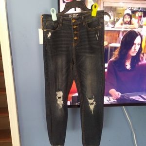 No boundaries  pants